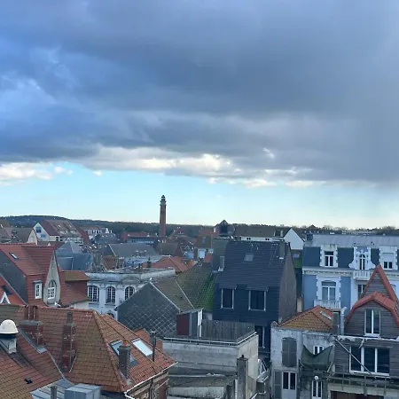 Appt Plein Centre , Face Avec Parking דירה