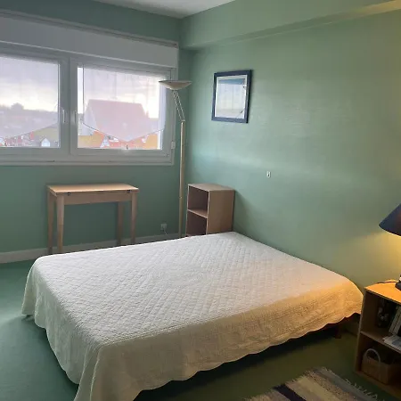 Apartment Appt Plein Centre , Face Avec Parking