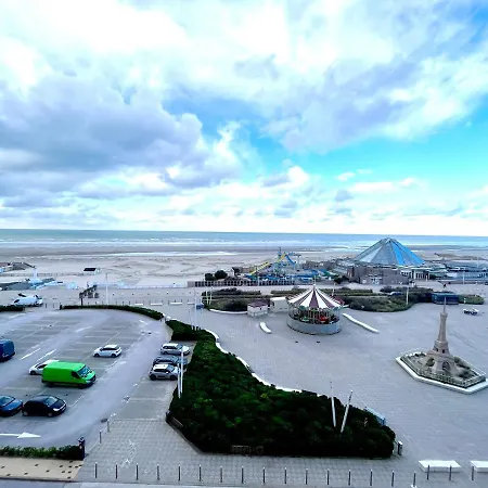 Appt Plein Centre , Face Avec Parking アパート