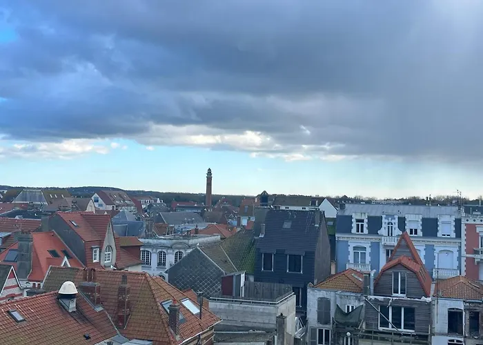 Appt Plein Centre , Face Avec Parking Apartment